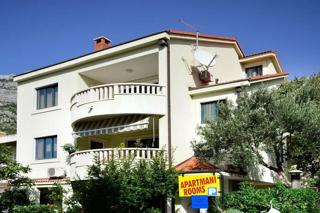 House Topic Baska Voda Exterior photo